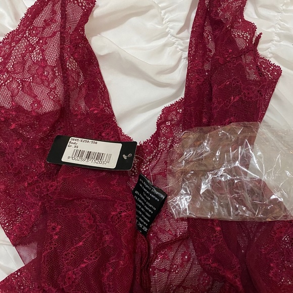 Red lingerie/bodysuit (Valentine’s day) - Picture 9 of 10